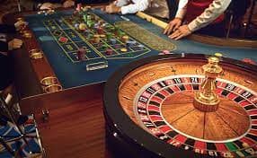 Slot game info panel showing RTP and volatility on rtp bimabet